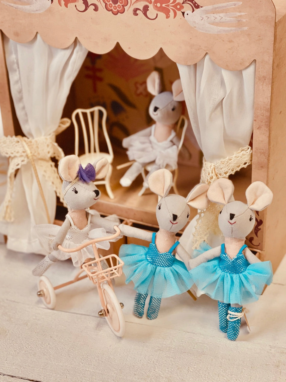 Ballerina Mouse and Friends in A Theater Box, with Magnetic Hands